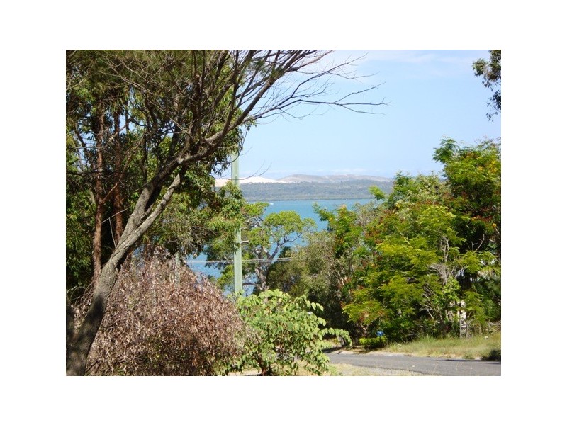 23 Kooberry Street, Macleay Island QLD 4184