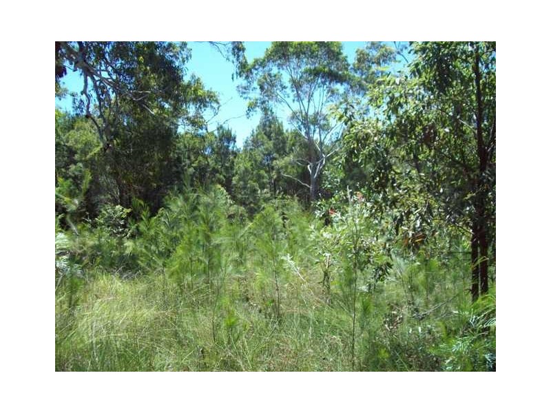 27 Ashton Street, Macleay Island QLD 4184