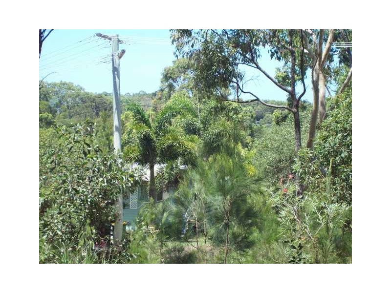 27 Ashton Street, Macleay Island QLD 4184