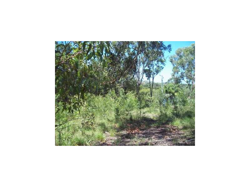 27 Ashton Street, Macleay Island QLD 4184