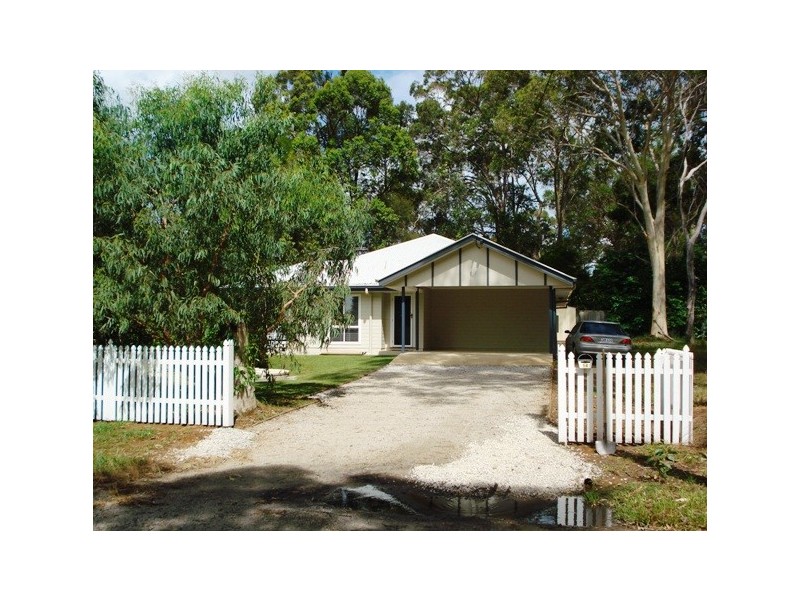 14 Mel Street, Macleay Island QLD 4184
