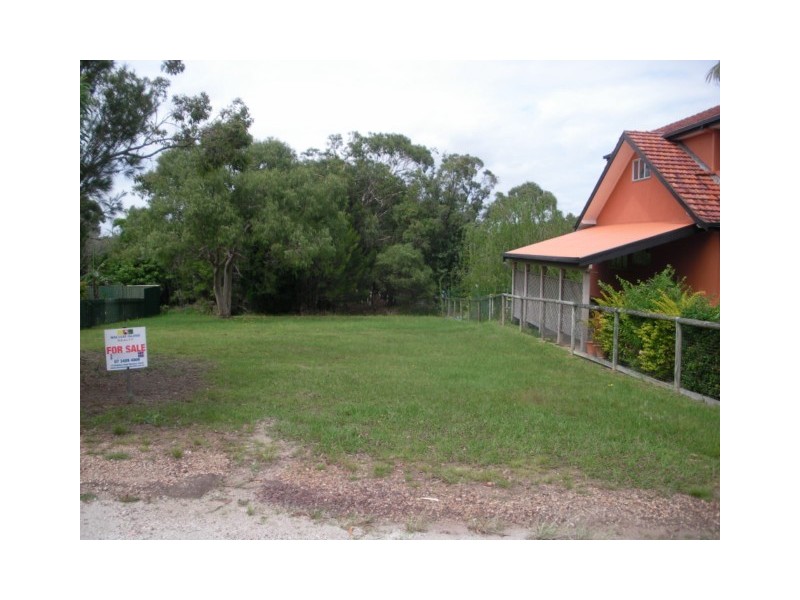6 Alistair Court, Macleay Island QLD 4184