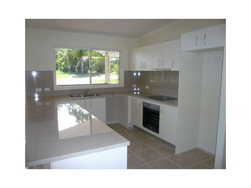 3 Alistair Court, Macleay Island QLD 4184