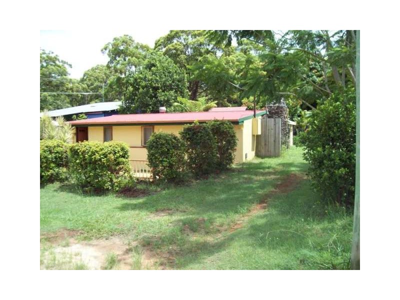 3 Marine, Macleay Island QLD 4184