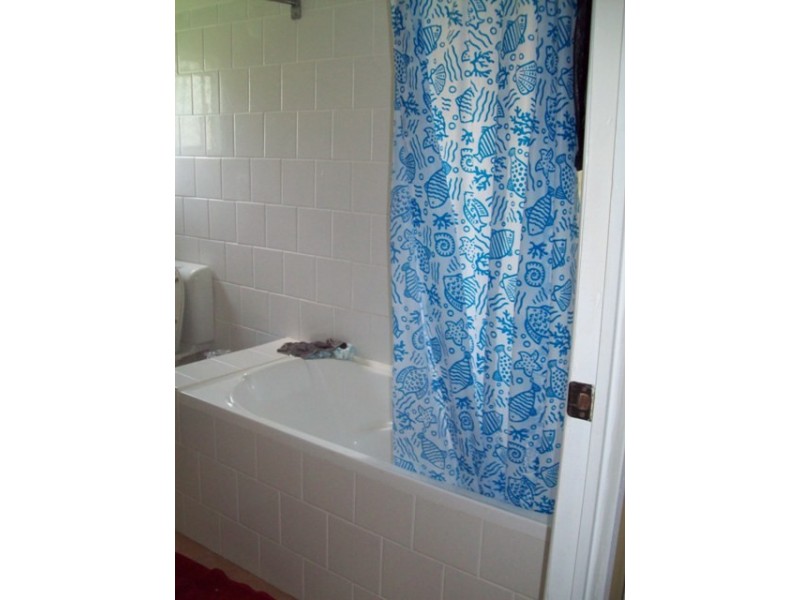 3 Marine, Macleay Island QLD 4184