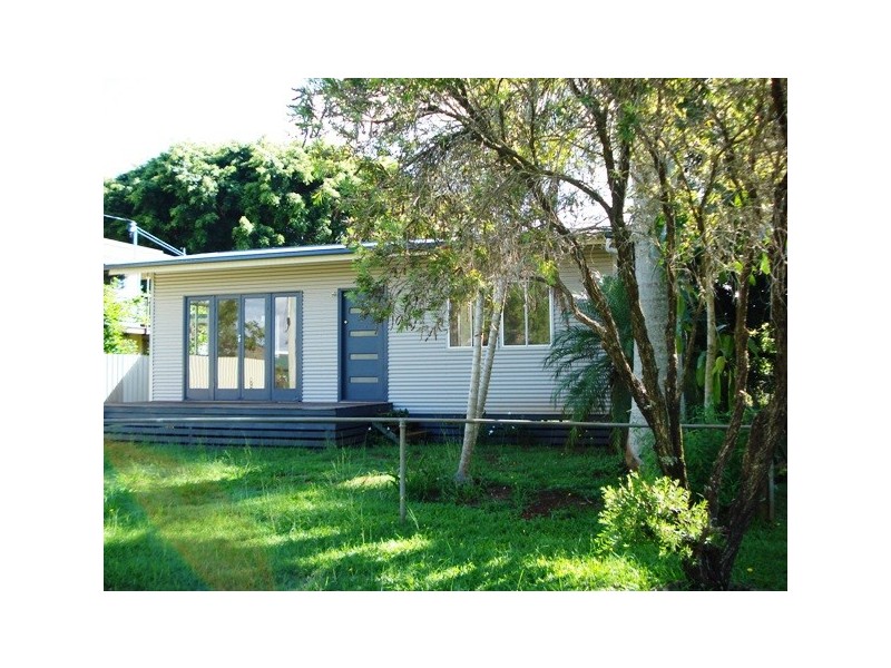 26 Leonie Crescent, Lamb Island QLD 4184