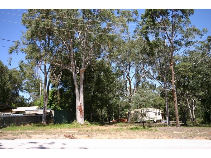 12 Panaroo Street, Macleay Island QLD 4184