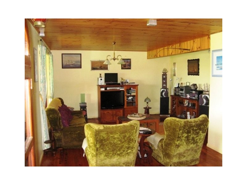 67 Beelong Street, Macleay Island QLD 4184