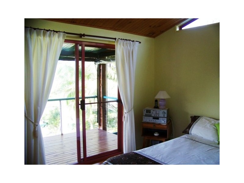 67 Beelong Street, Macleay Island QLD 4184