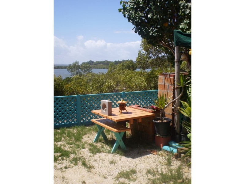 67 Beelong Street, Macleay Island QLD 4184