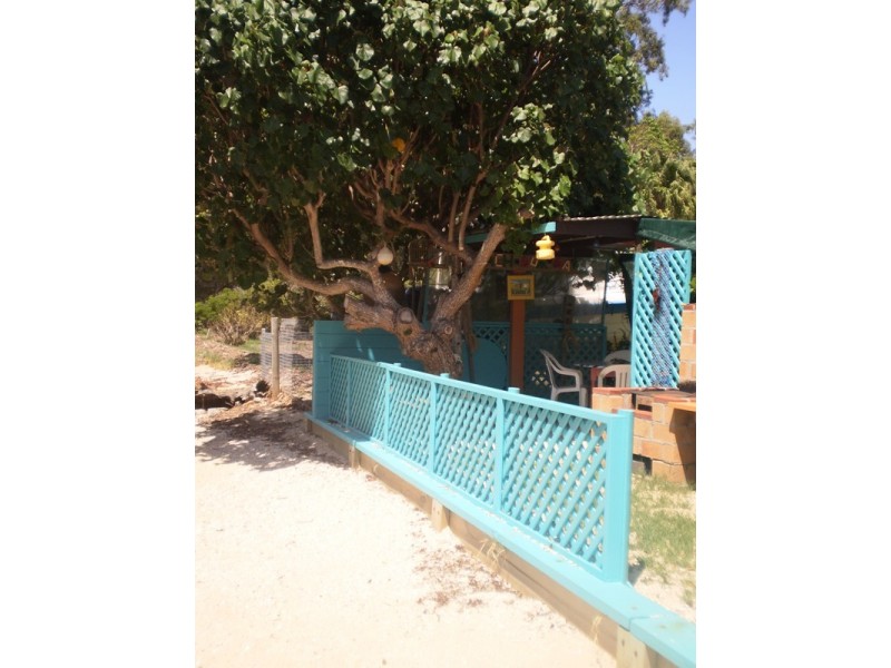 67 Beelong Street, Macleay Island QLD 4184