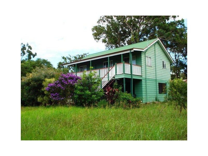 17 Halcyon Street, Lamb Island QLD 4184