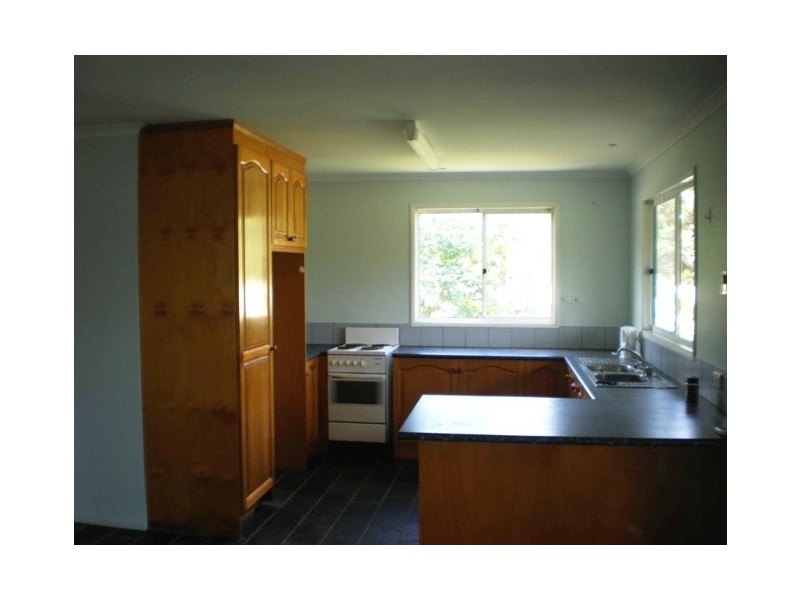 17 Halcyon Street, Lamb Island QLD 4184