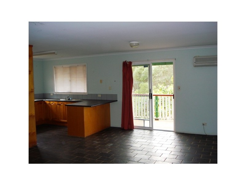 17 Halcyon Street, Lamb Island QLD 4184