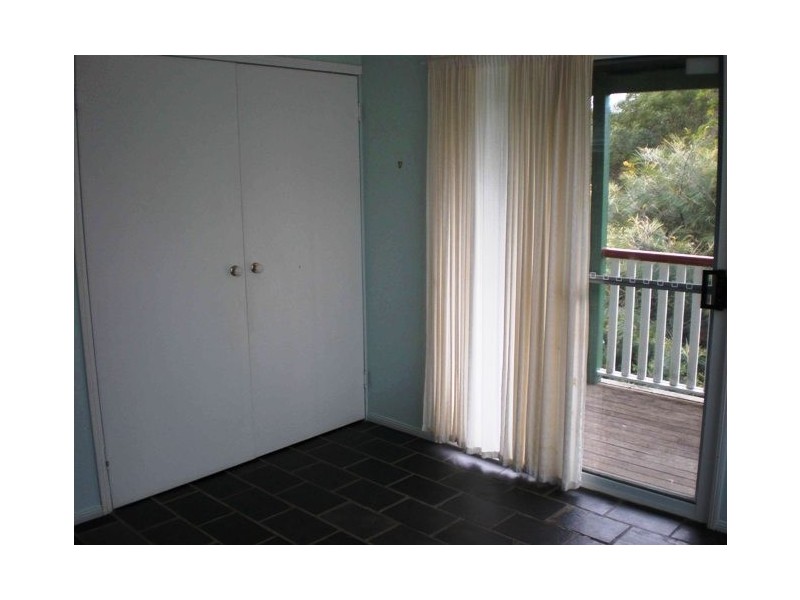17 Halcyon Street, Lamb Island QLD 4184