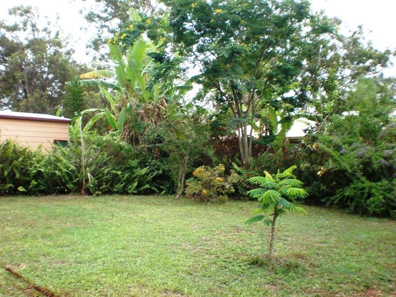 17 Halcyon Street, Lamb Island QLD 4184