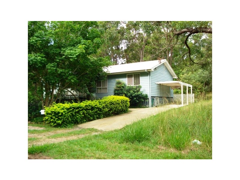 80 High Central Road, Macleay Island QLD 4184