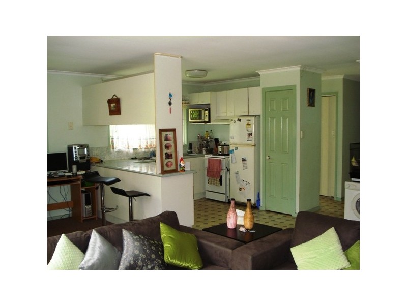 80 High Central Road, Macleay Island QLD 4184