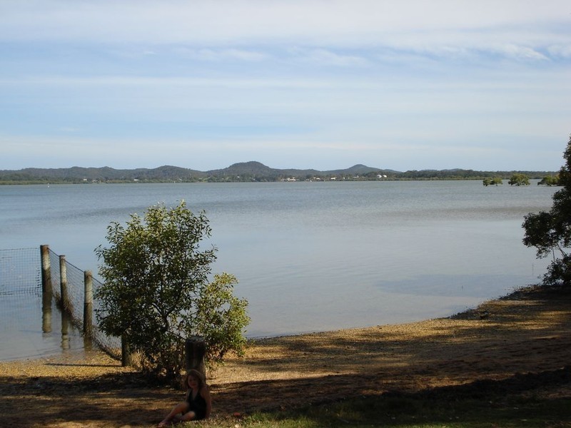 8 Resthaven Drive, Lamb Island QLD 4184