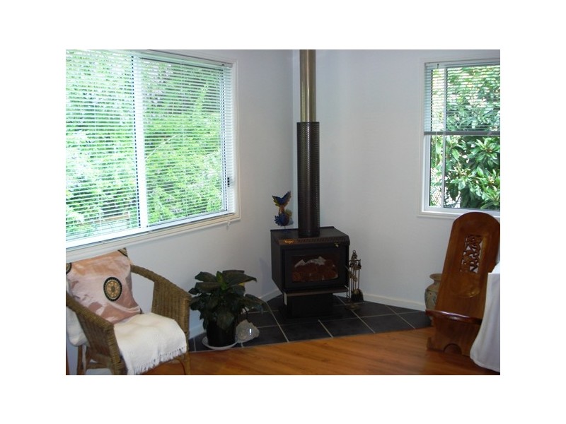 20 Devaney St, Macleay Island QLD 4184