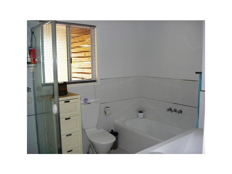 20 Devaney St, Macleay Island QLD 4184