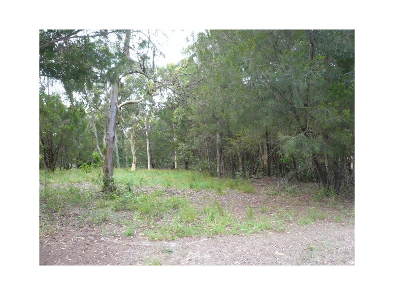 17 ilya street, Macleay Island QLD 4184