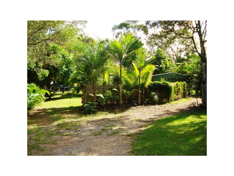 55 Francis Road, Macleay Island QLD 4184