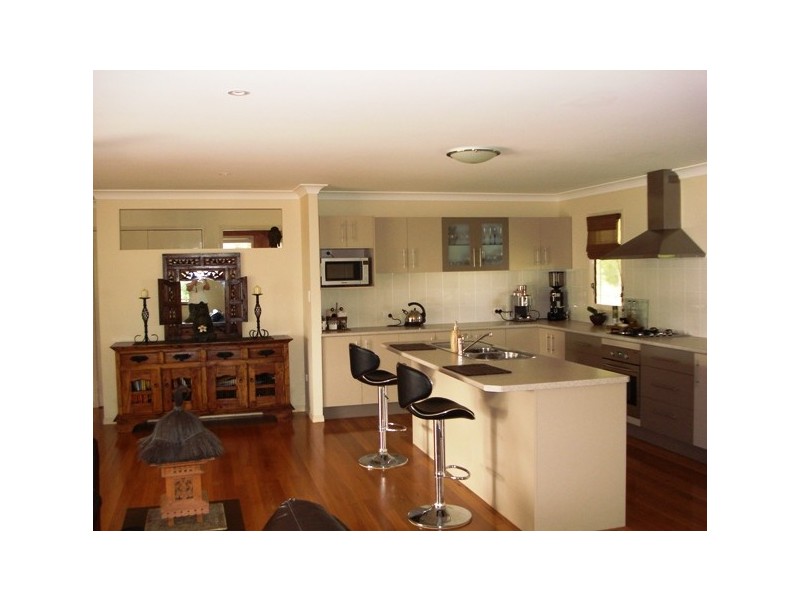 40 Mango Crescent, Macleay Island QLD 4184