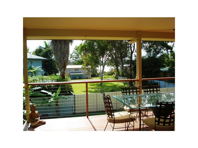 40 Mango Crescent, Macleay Island QLD 4184