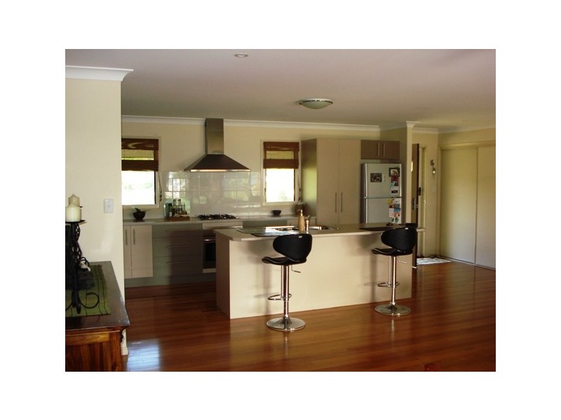 40 Mango Crescent, Macleay Island QLD 4184