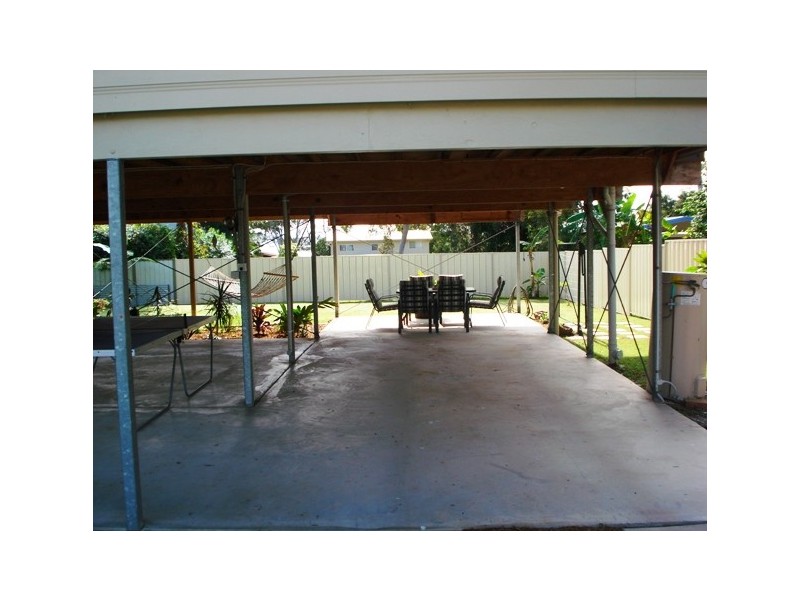 40 Mango Crescent, Macleay Island QLD 4184