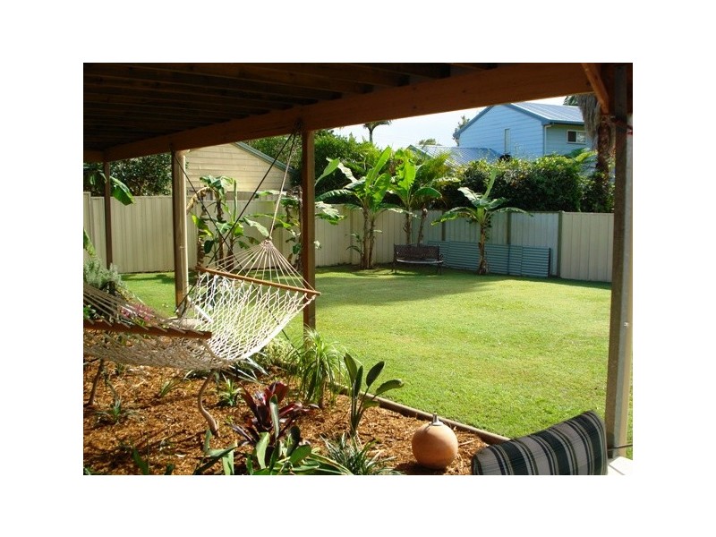 40 Mango Crescent, Macleay Island QLD 4184