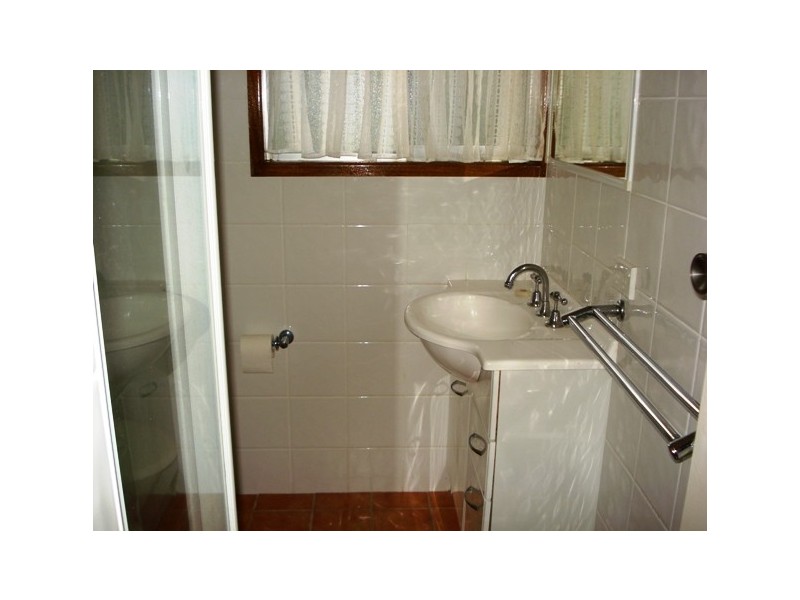 22 Pine Avenue, Lamb Island QLD 4184