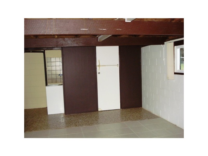 22 Pine Avenue, Lamb Island QLD 4184