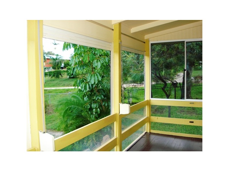 22 Pine Avenue, Lamb Island QLD 4184