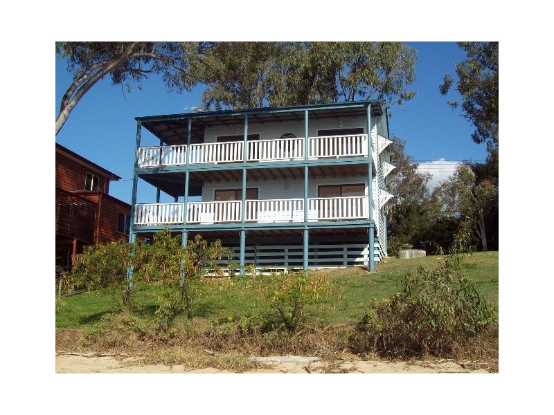 26 KIM CRESCENT, Macleay Island QLD 4184