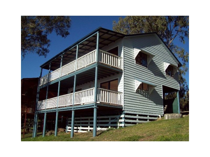 26 KIM CRESCENT, Macleay Island QLD 4184