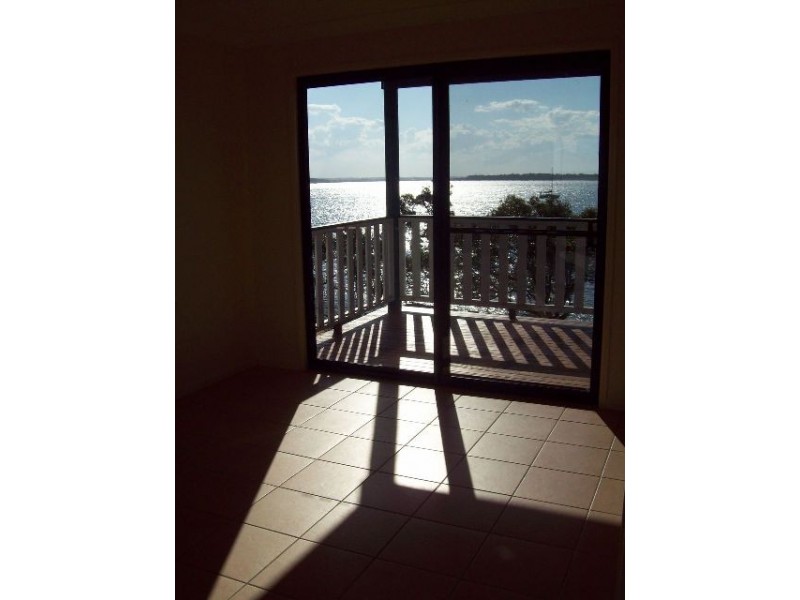 26 KIM CRESCENT, Macleay Island QLD 4184