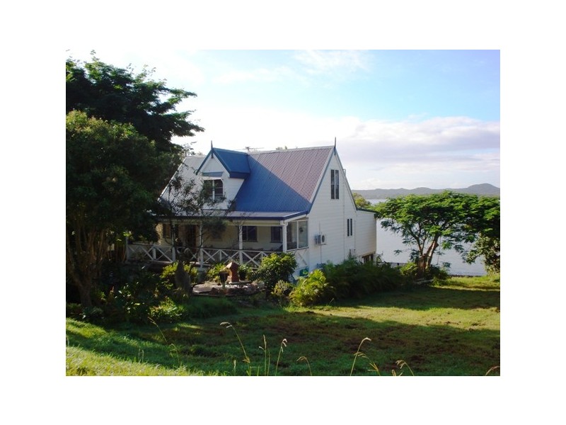 68 Melaleuca Drive, Lamb Island QLD 4184