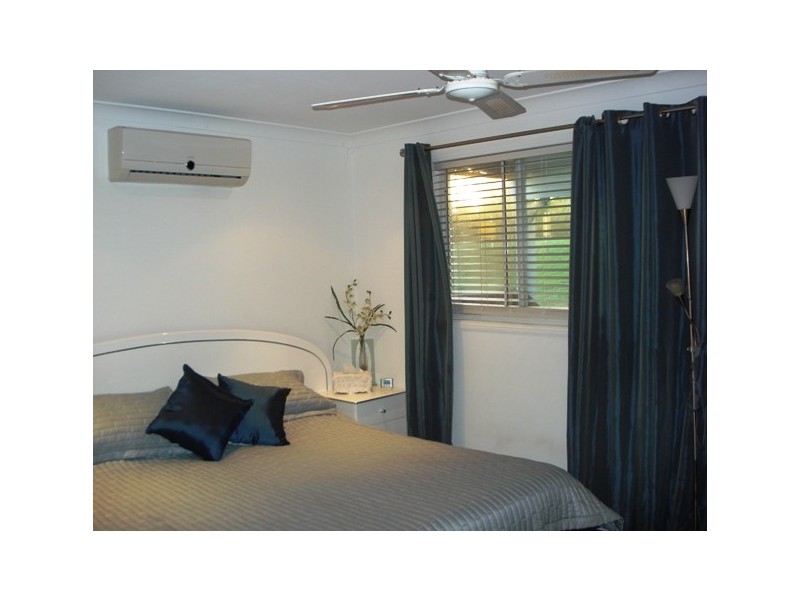 68 Melaleuca Drive, Lamb Island QLD 4184