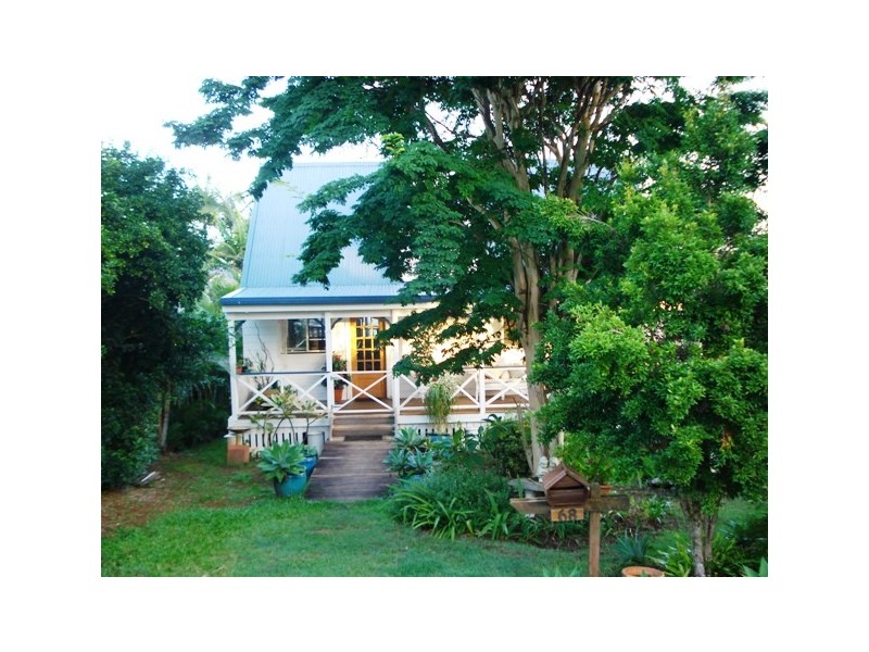 68 Melaleuca Drive, Lamb Island QLD 4184