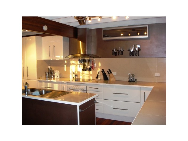 68 Melaleuca Drive, Lamb Island QLD 4184