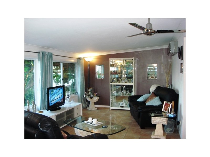 68 Melaleuca Drive, Lamb Island QLD 4184