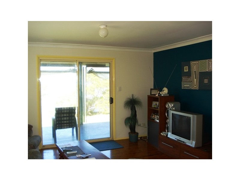 38 Coorong Street, Macleay Island QLD 4184