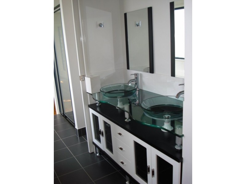 29 EASTERN RD, Macleay Island QLD 4184