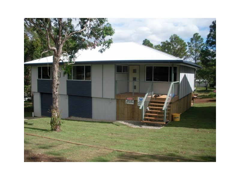17 MICHAEL ST, Macleay Island QLD 4184