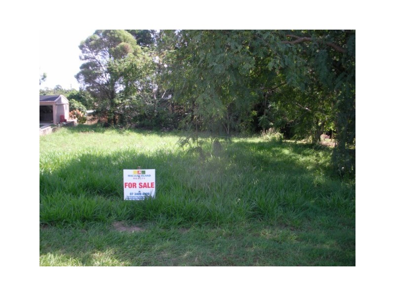 19 CURLEW ST, Macleay Island QLD 4184