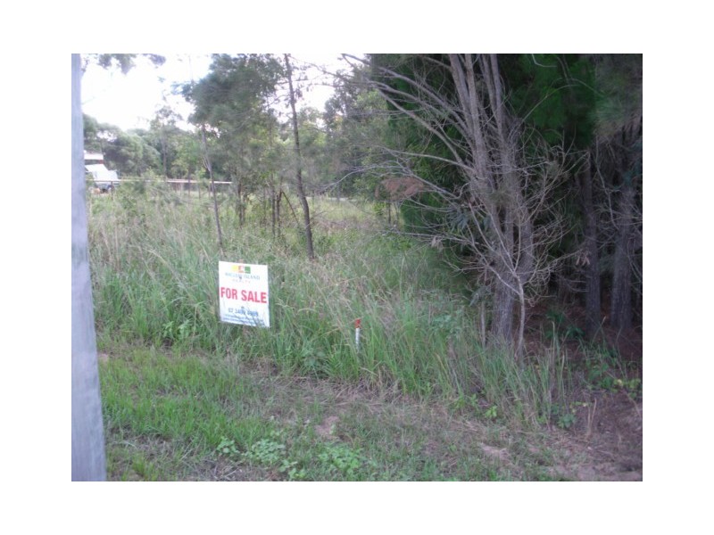 57 SCOTTS RD, Macleay Island QLD 4184
