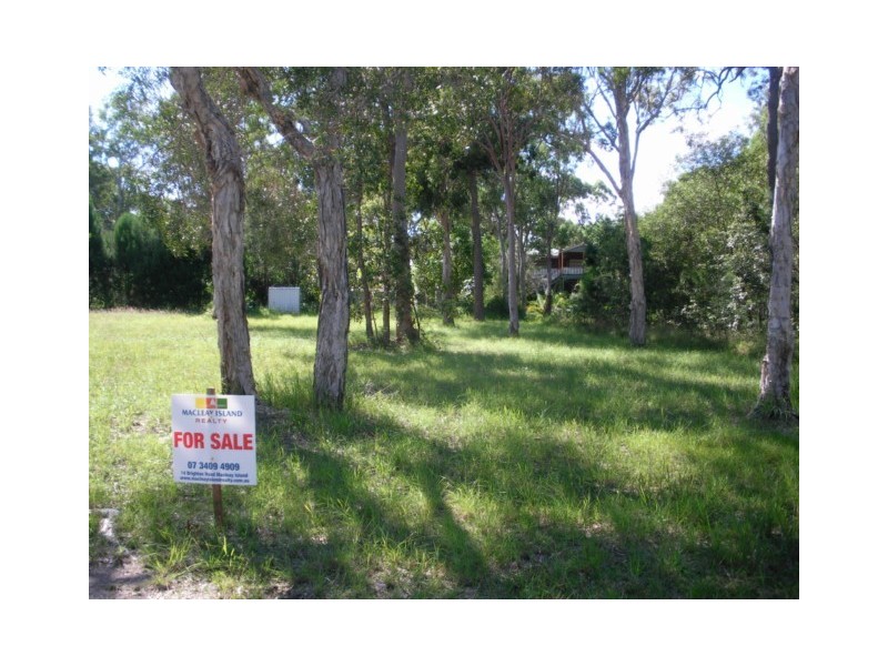 9 BENOWA ST, Macleay Island QLD 4184