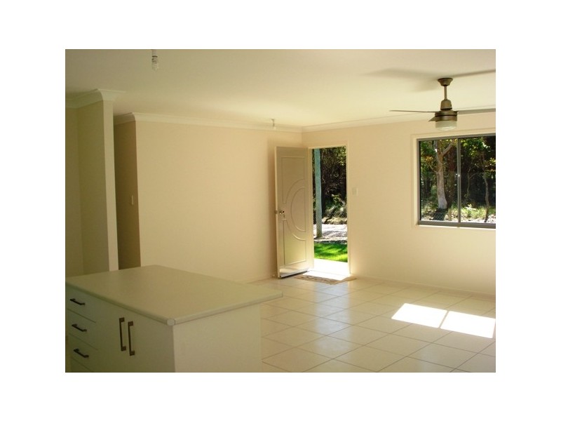 22 Cathy Street, Macleay Island QLD 4184